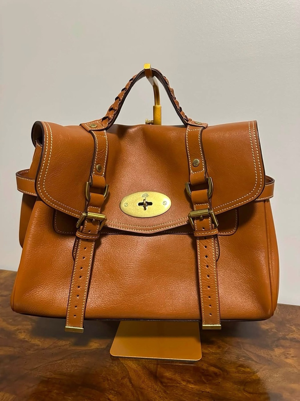 Mulberry Tan Leather Satchel with Gold Hardware